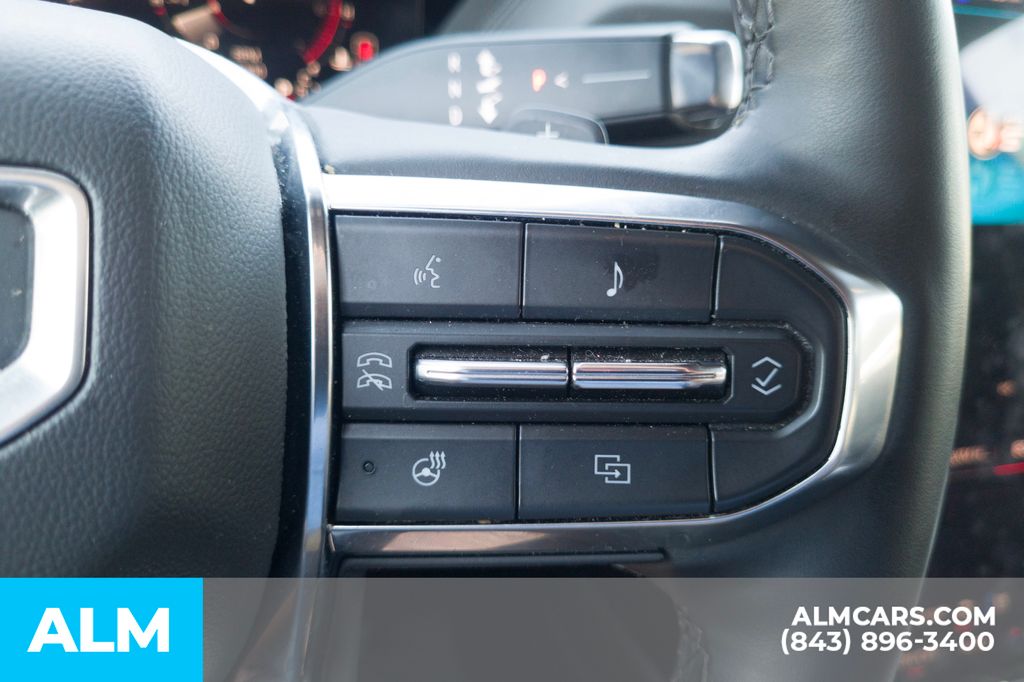 Used 2025 Black GMC Denali image 10