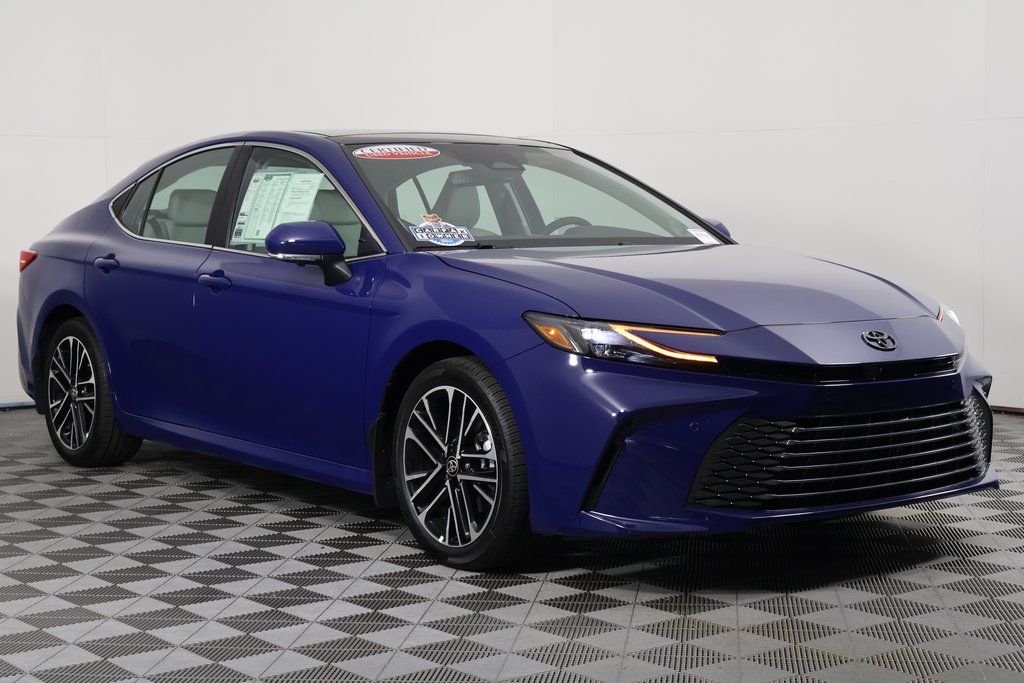 Thumbnail: 2025 Toyota Camry - 3