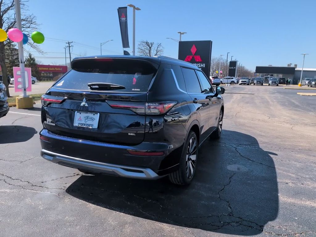 New 2026 Blue Mitsubishi SEL image 8