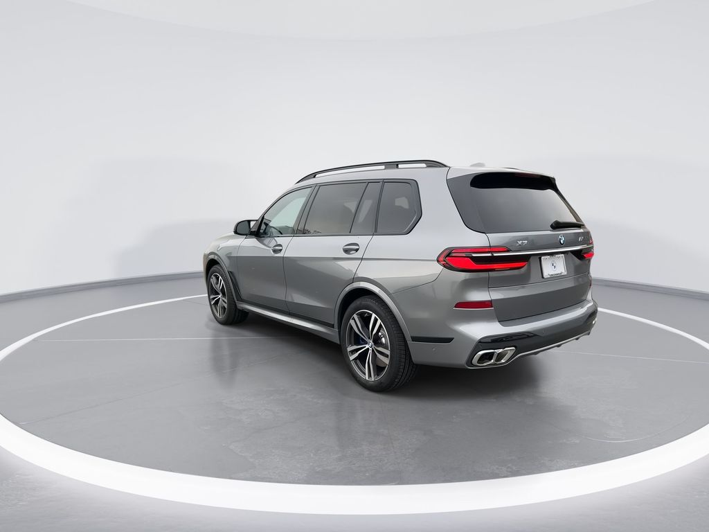 2025 BMW X7 M60i 6