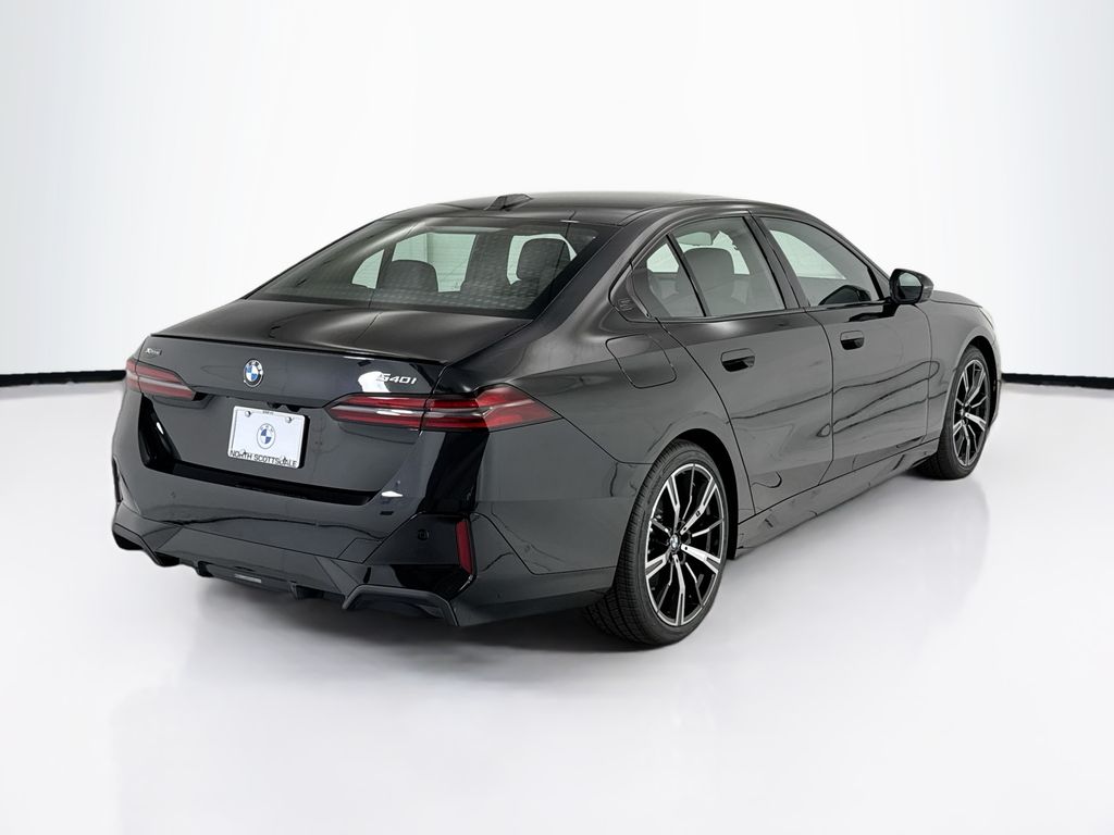 Thumbnail: 2027 BMW 5 Series - 5
