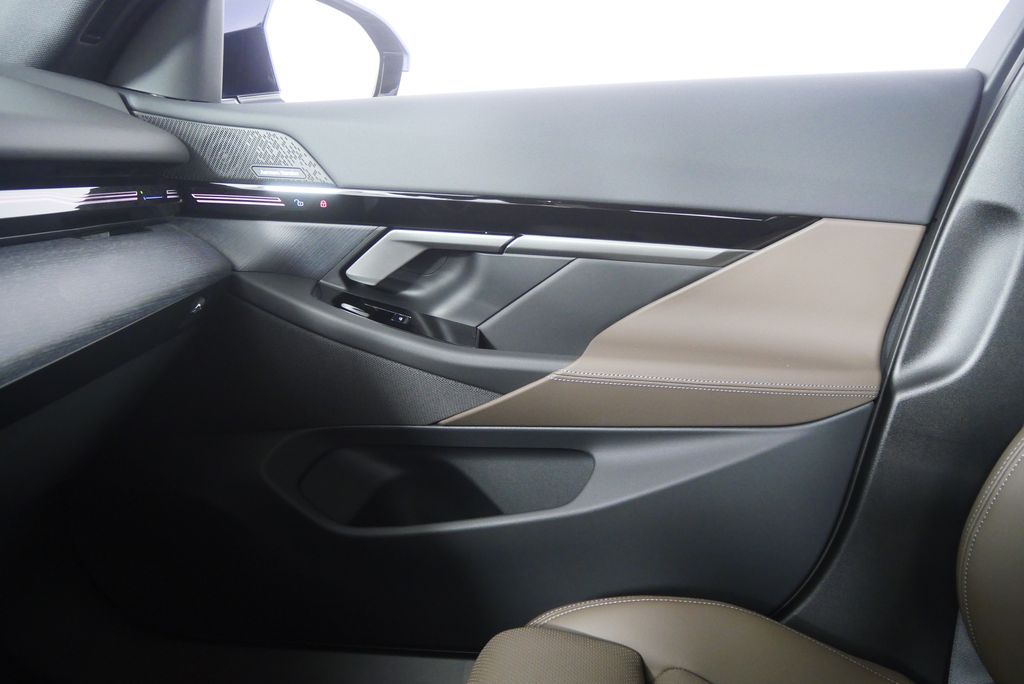 Thumbnail: 2026 BMW 5 Series - 24