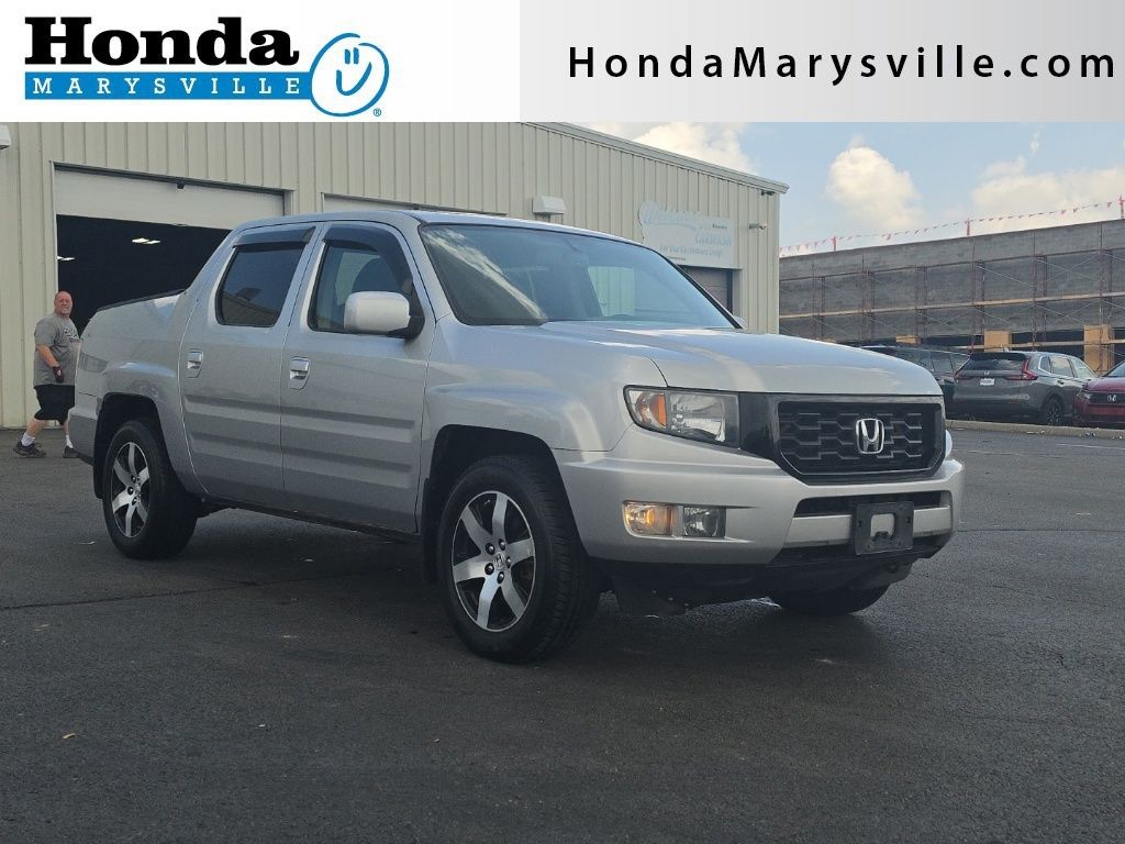 Alabaster Silver Metallic 2014 Honda Ridgeline Pickup Truck Four-Wheel Drive 5-Speed Automatic