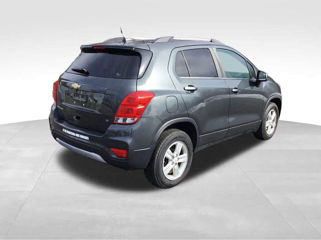 Thumbnail: 2017 Chevrolet Trax - 5