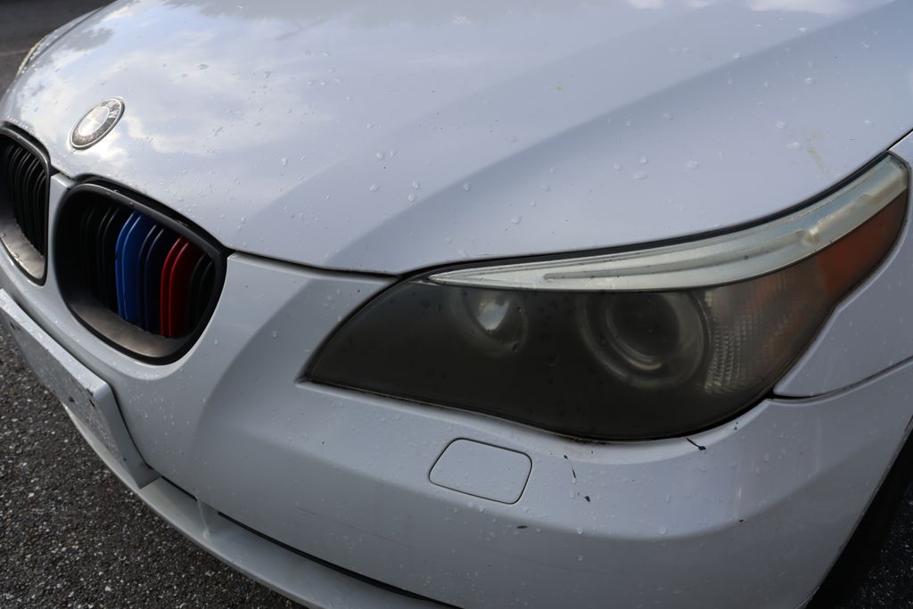 Thumbnail: 2005 BMW 5 Series - 3