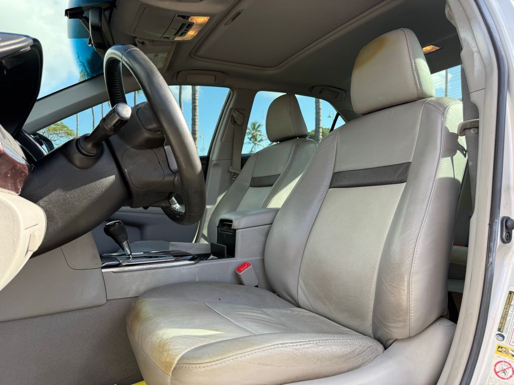 2014 Toyota Camry SE V6 photo