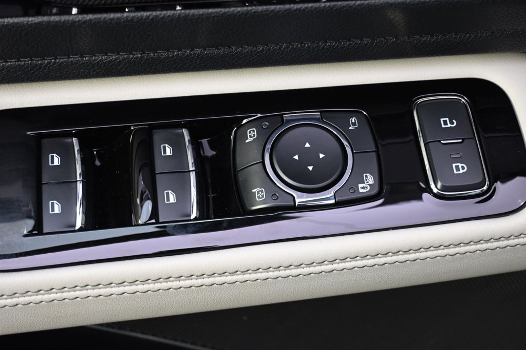 New 2026 Blue Lincoln Premiere image 24