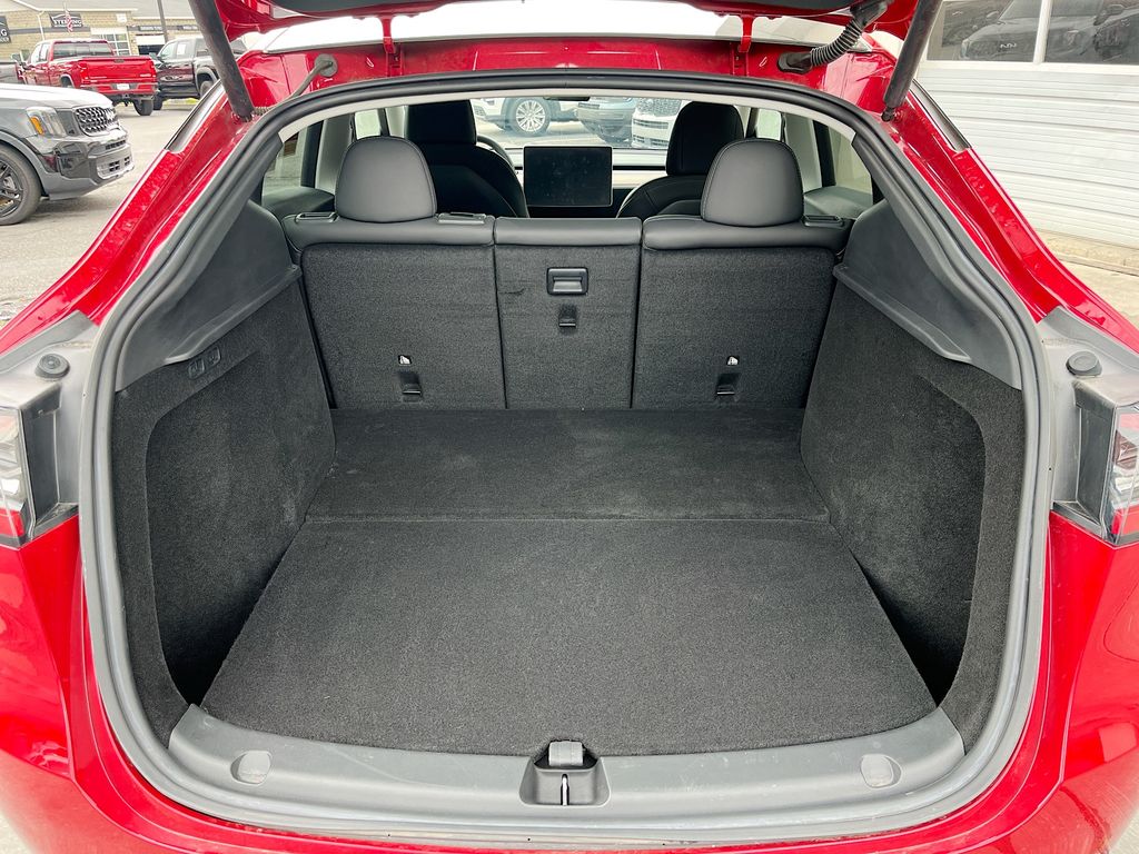 Used 2023 Red Tesla Long Range image 27