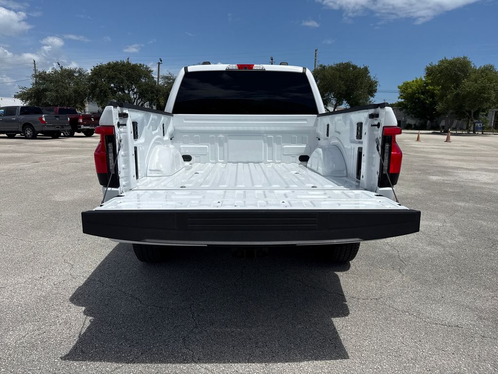 Certified Used 2025 White Ford XLT image 29