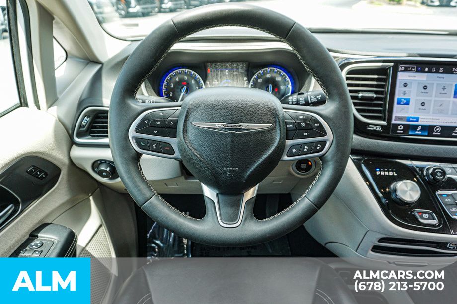 2024 Chrysler Pacifica Touring L photo 27