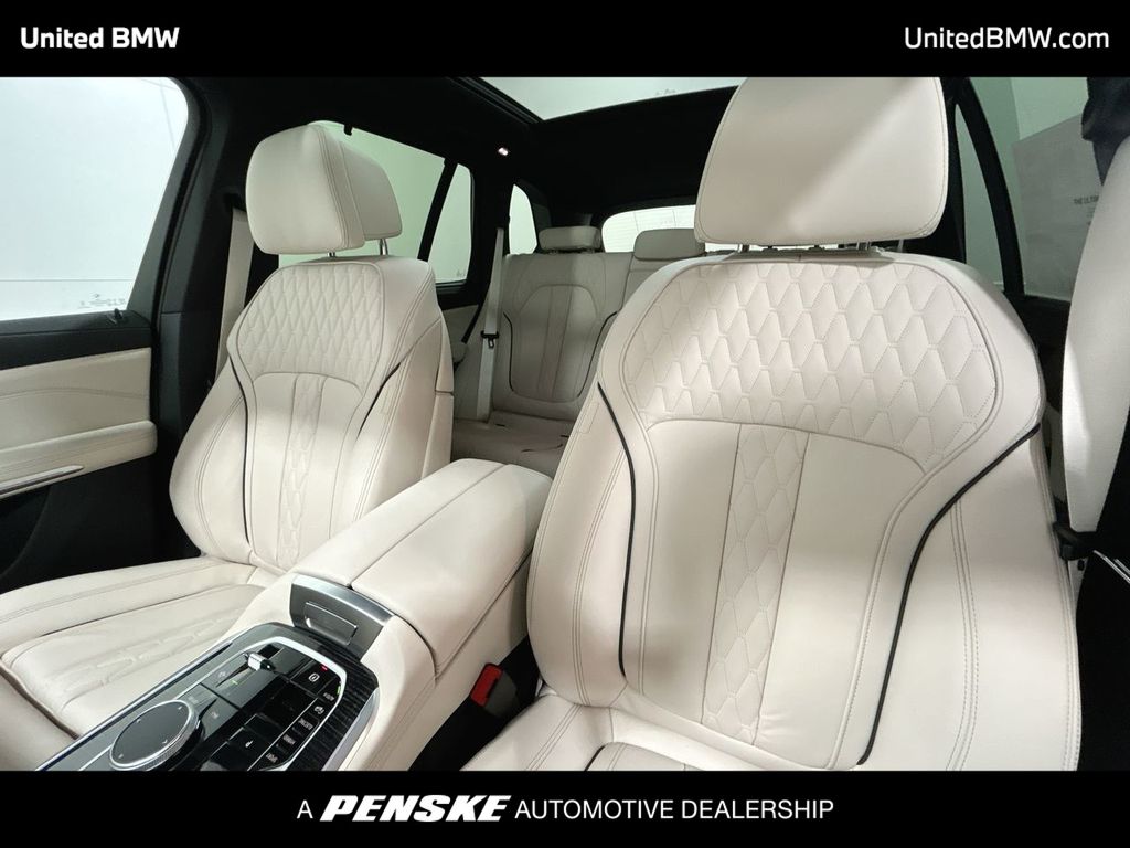 Thumbnail: 2026 BMW X5 - 13