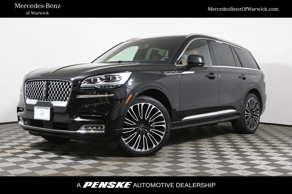 Thumbnail: 2023 Lincoln Aviator - 1