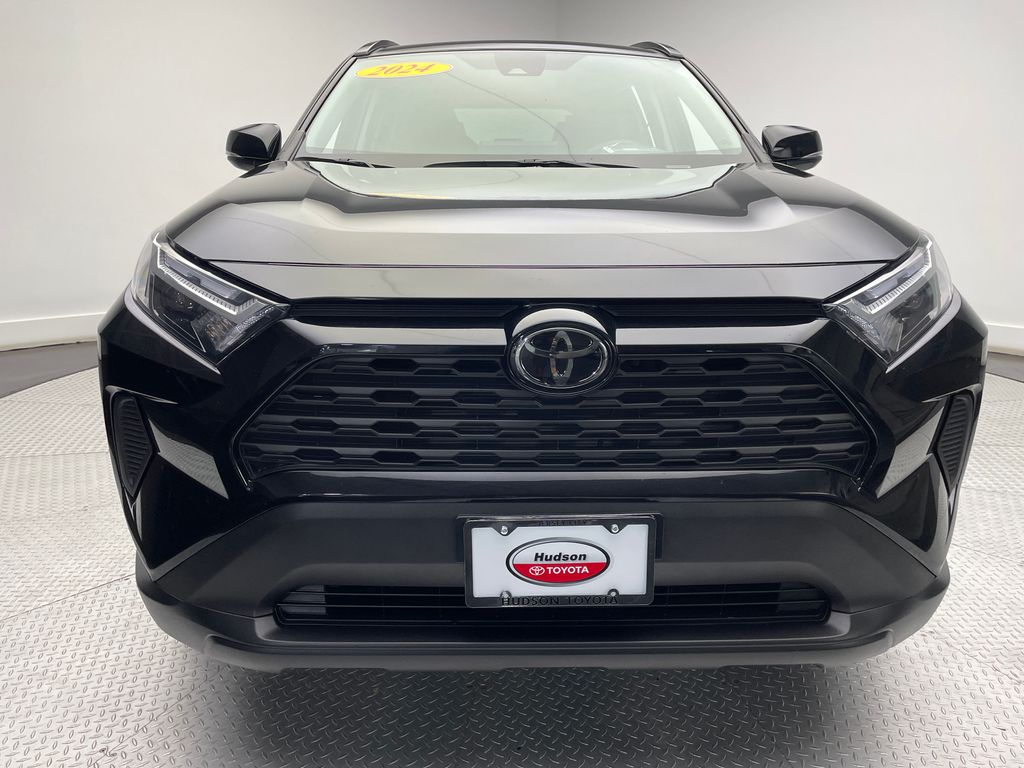 2024 Toyota RAV4 XLE 2