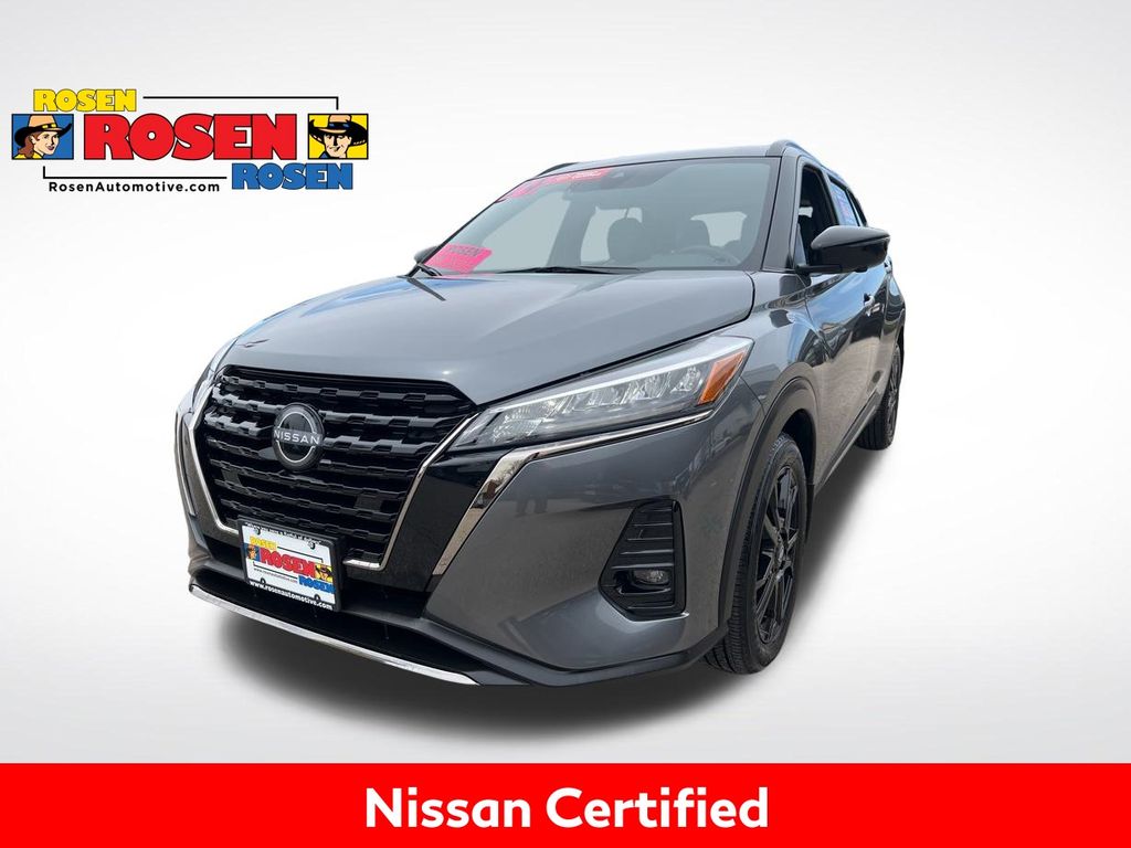 2024 Nissan Kicks SR photo