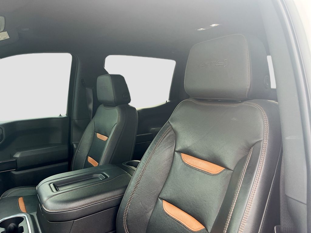 Used 2021 White GMC AT4 image 20