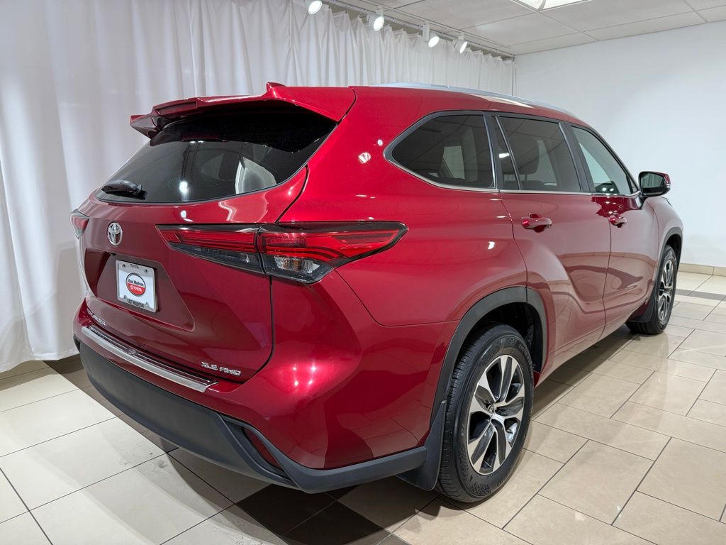 Thumbnail: 2023 Toyota Highlander - 5