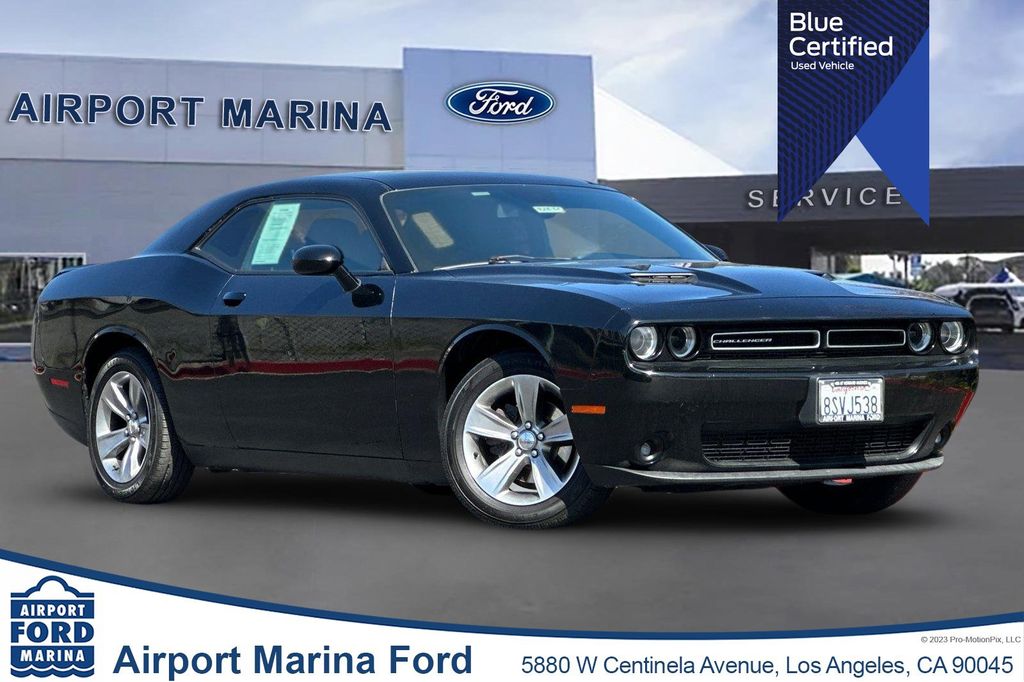 2020 Dodge Challenger SXT photo