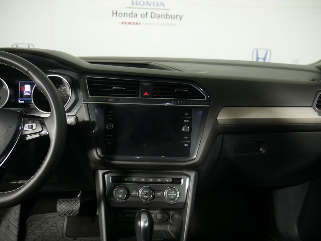 Thumbnail: 2021 Volkswagen Tiguan - 13