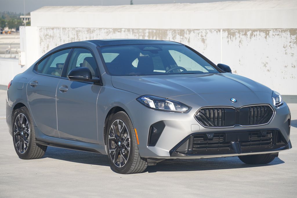 Thumbnail: 2026 BMW 2 Series - 3