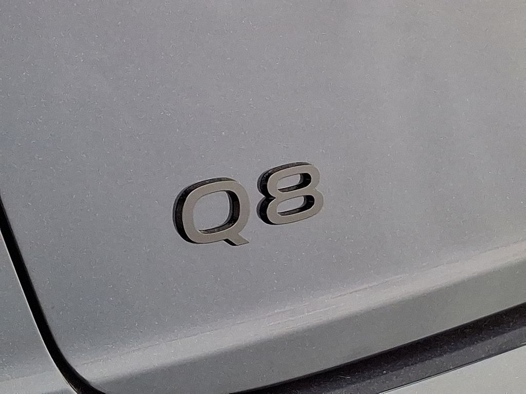 Thumbnail: 2026 Audi Q8 - 16