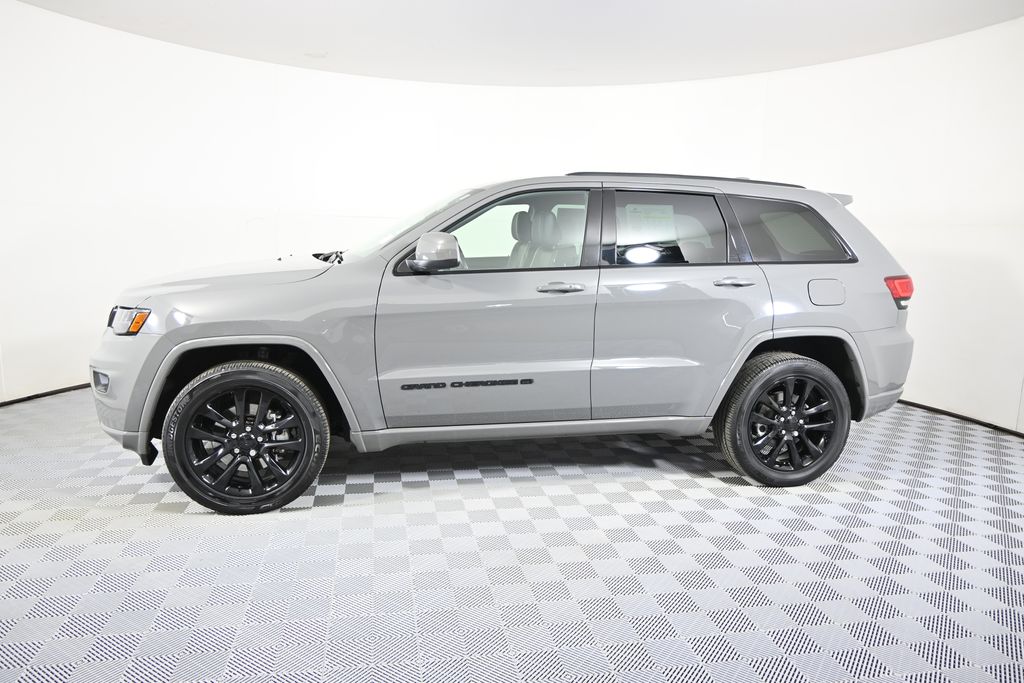 Used 2022 Jeep Grand Cherokee WK Laredo X with VIN 1C4RJFAG8NC146574 for sale in Forest Lake, Minnesota