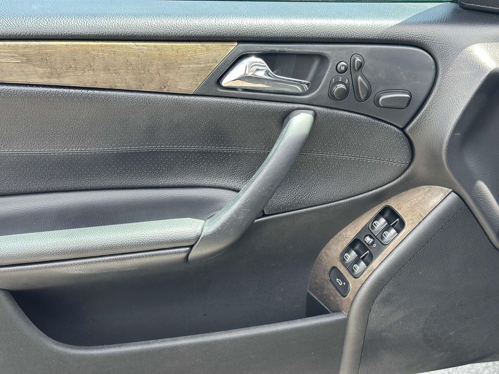 2007 Mercedes-Benz C-Class C 230 15