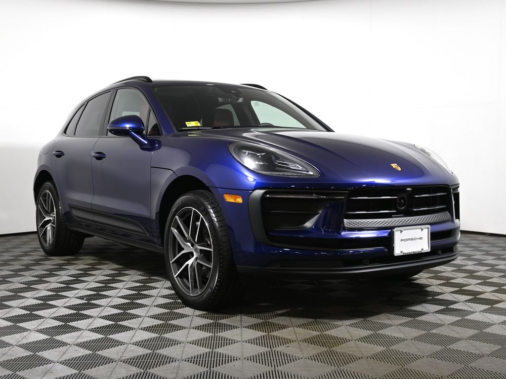 Thumbnail: 2026 Porsche Macan - 9