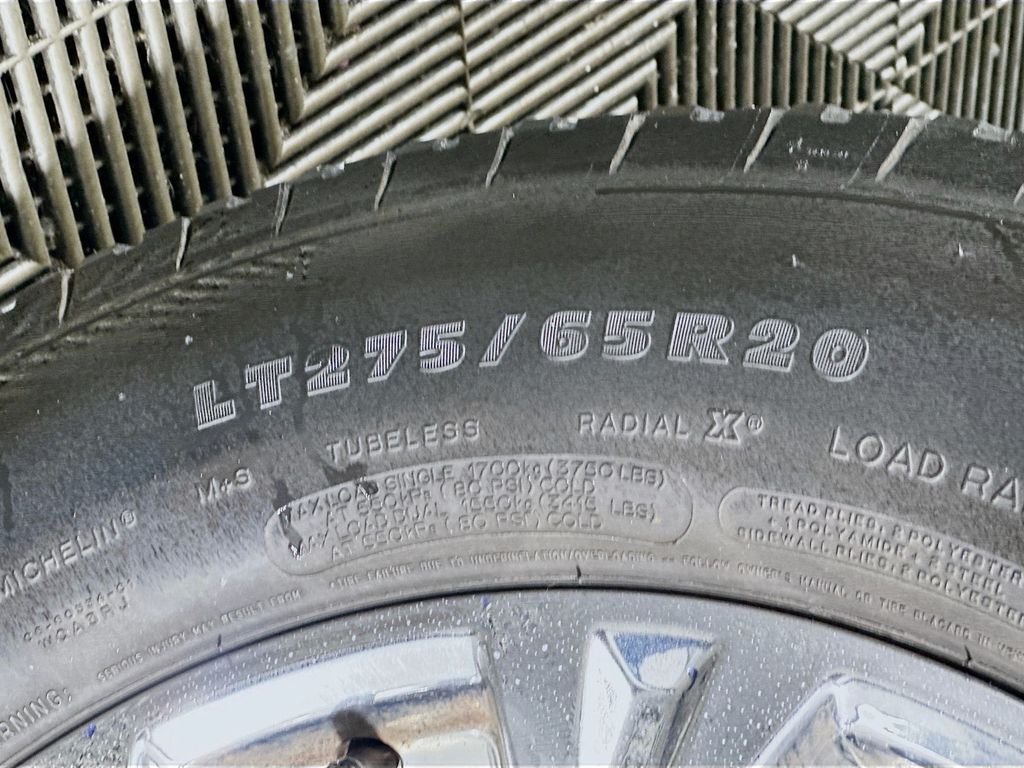 Used 2022 White Ford Lariat image 32