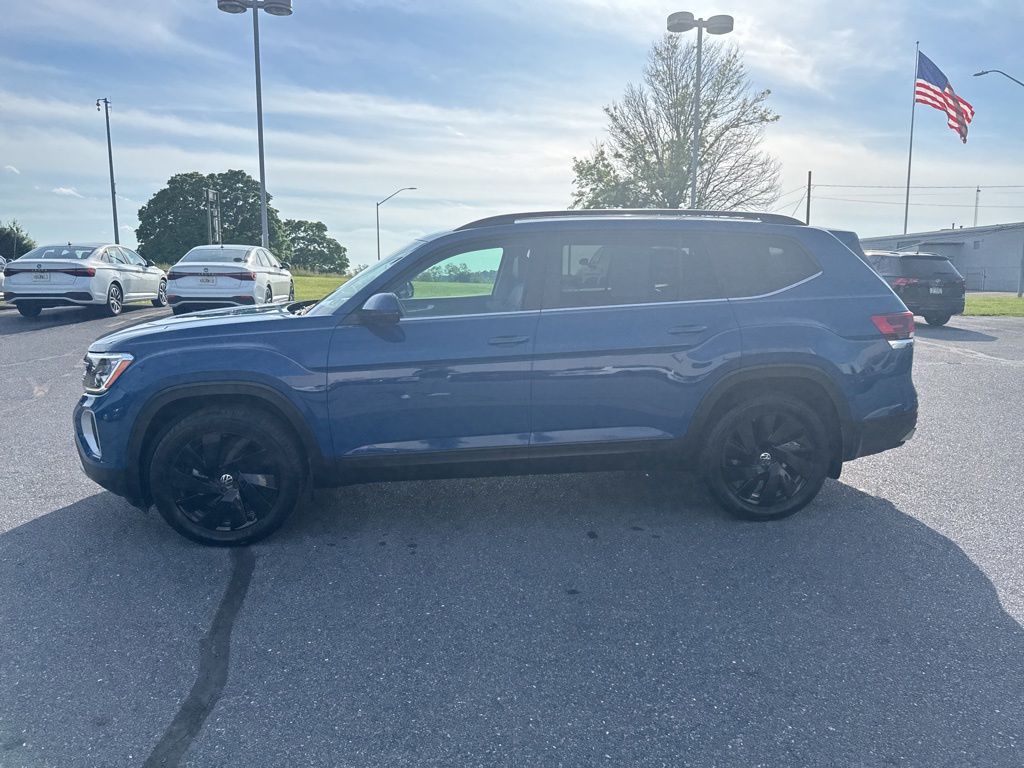 2025 Volkswagen Atlas 2.0T SE w/Technology Blue at Subaru and VW of Moon Township
