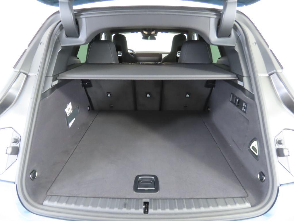 2025 BMW iX xDrive50 28