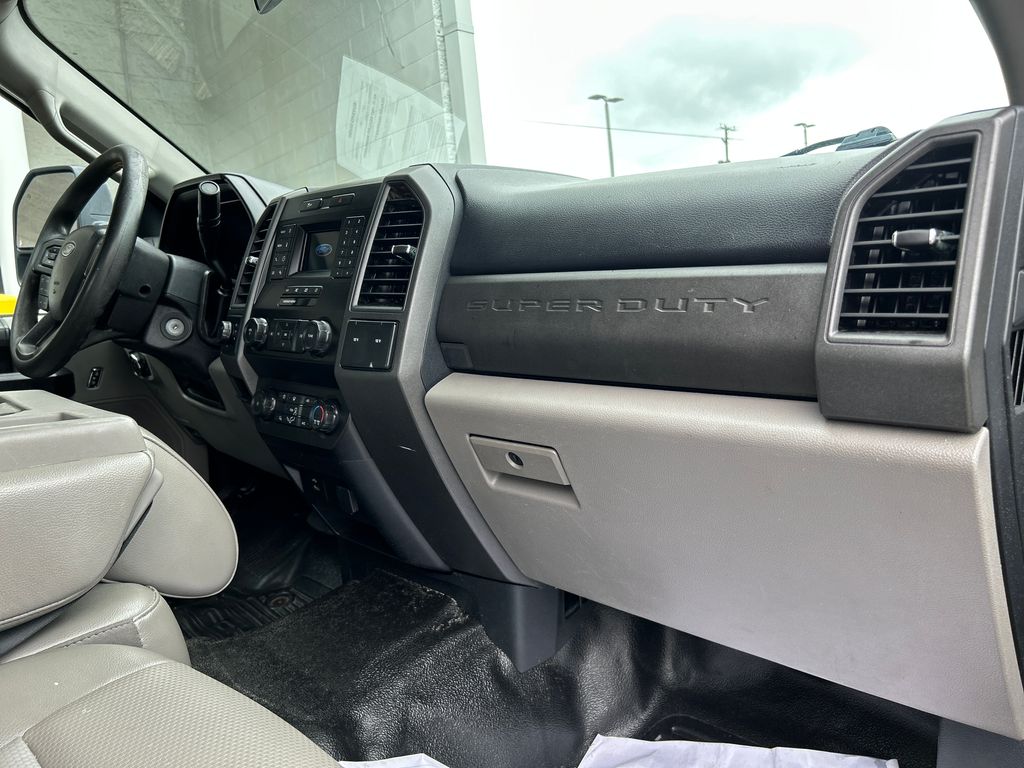 2021 Oxford White Ford Super Duty F-250 SRW XL 4X4 Truck