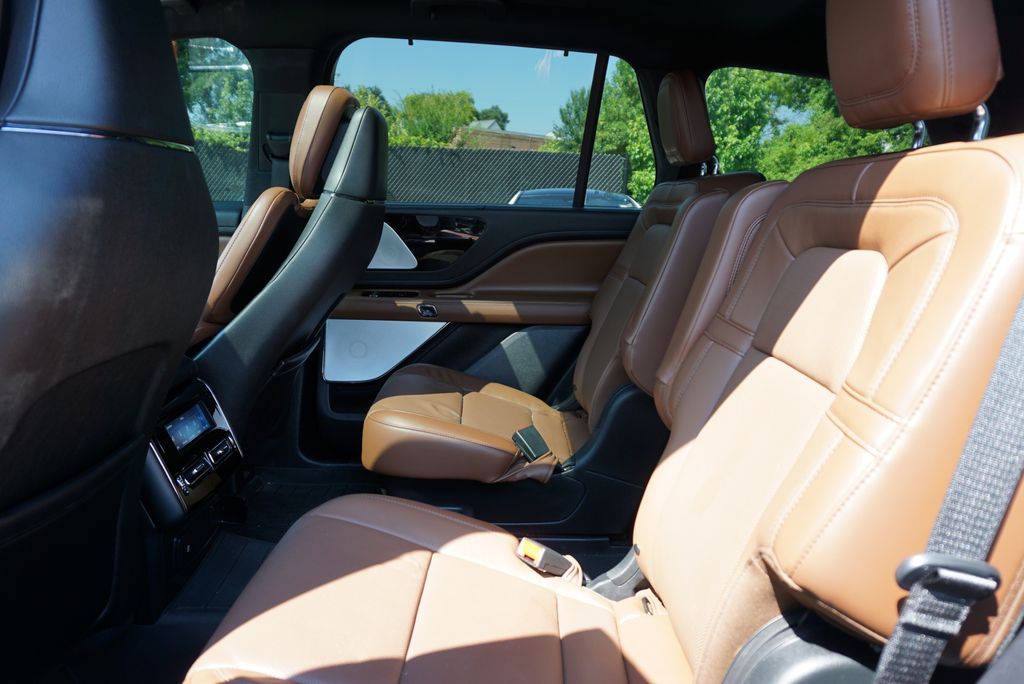 Thumbnail: 2024 Lincoln Aviator - 10