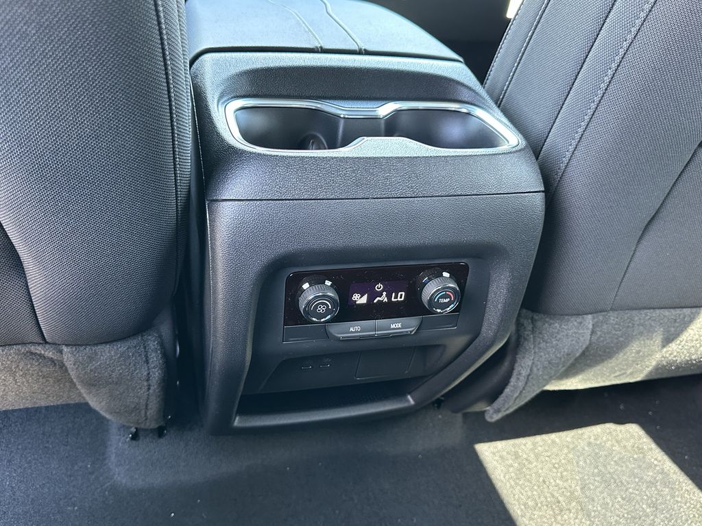 new 2026 Chevrolet Traverse car, priced at $38,295
