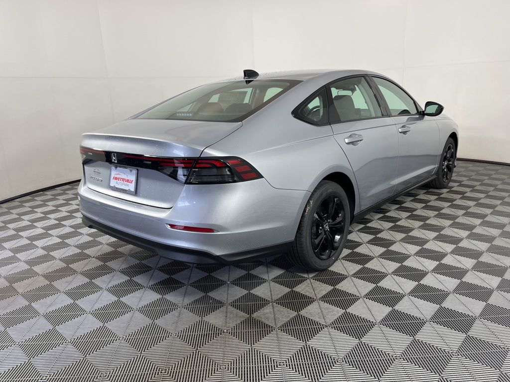 2025 Honda Accord SE 13