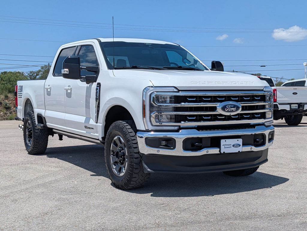 Star White Metallic Tri-Coat 2024 Ford F-250 Super Duty Pickup Truck Four-Wheel Drive Automatic