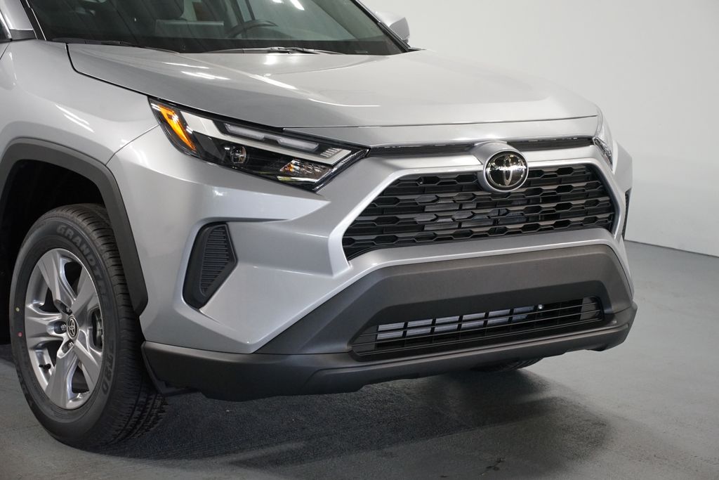 Thumbnail: 2025 Toyota RAV4 - 4