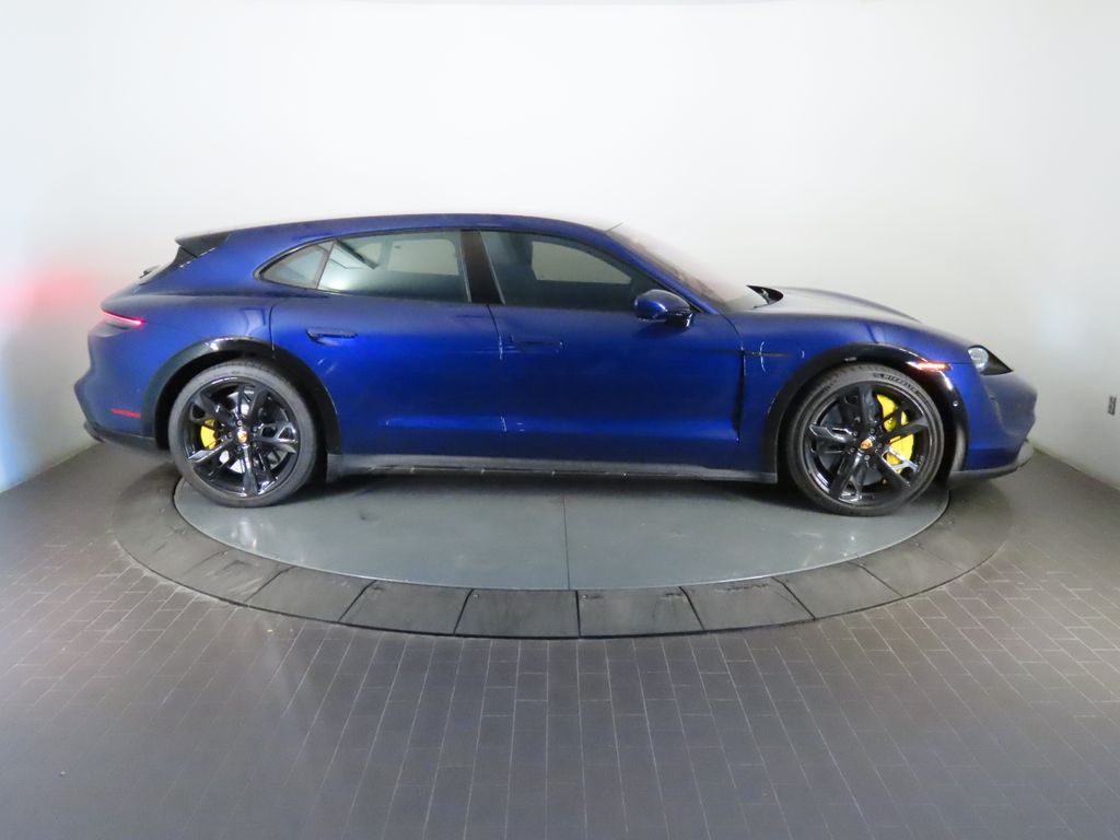 Thumbnail: 2023 Porsche Taycan - 8