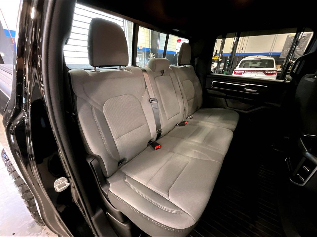 2023 Ram 1500 — photo 16