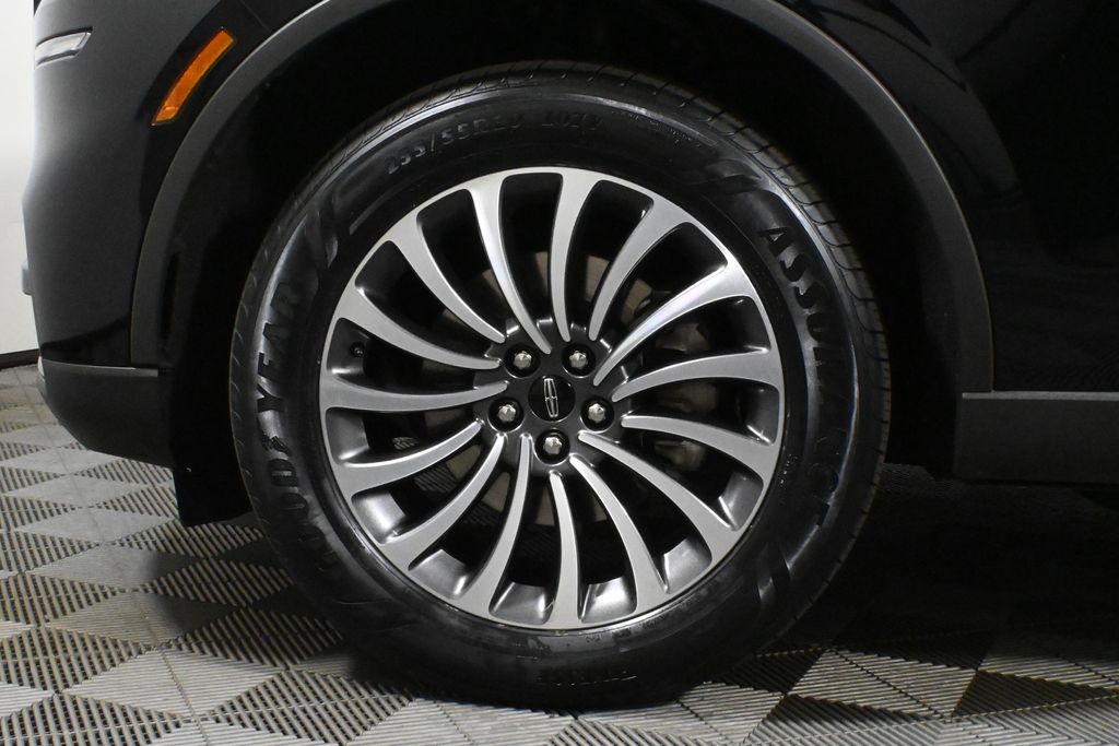 Thumbnail: 2022 Lincoln Aviator - 13