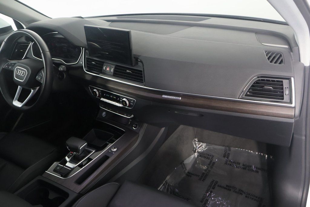 Thumbnail: 2024 Audi Q5 - 9