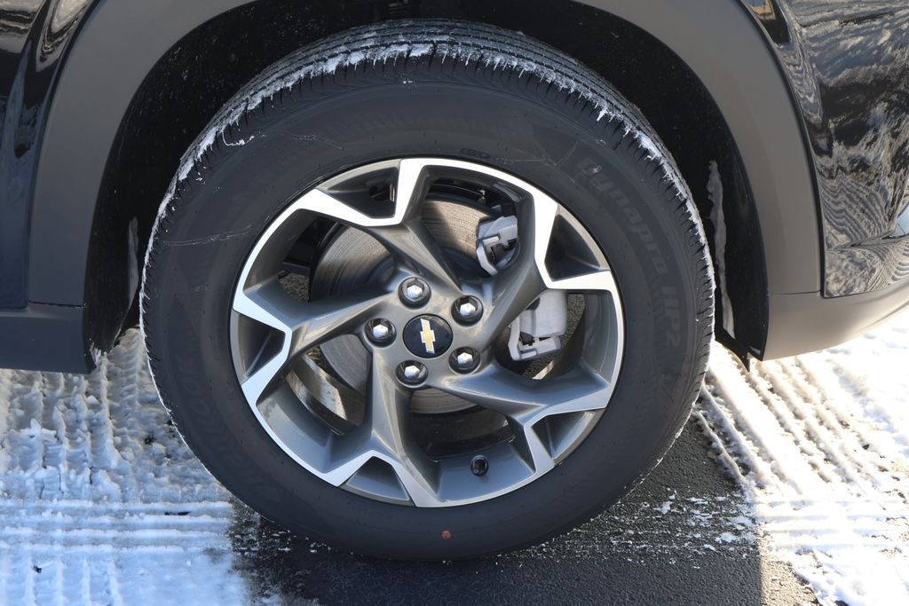 Thumbnail: 2026 Chevrolet Trax - 11