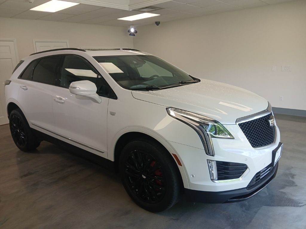 used 2022 Cadillac XT5 car, priced at $32,550