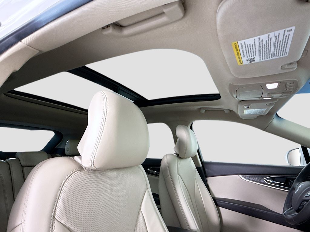 Thumbnail: 2017 Lincoln MKX - 18