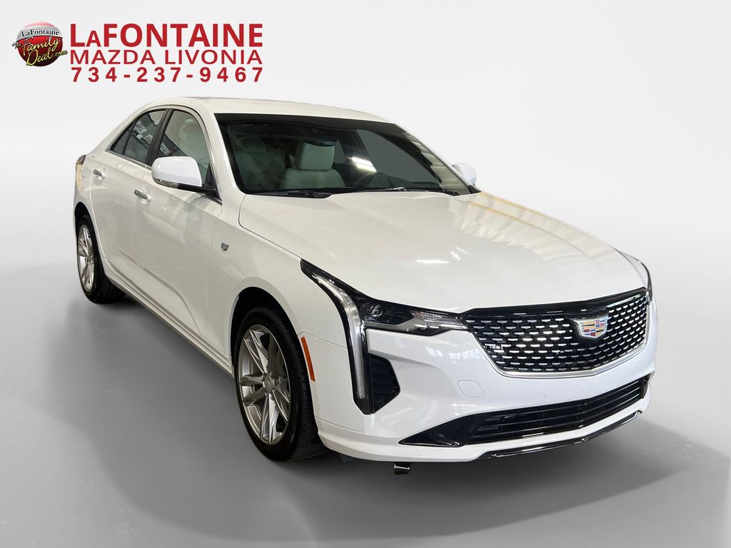 2023 Cadillac CT4 Luxury 3