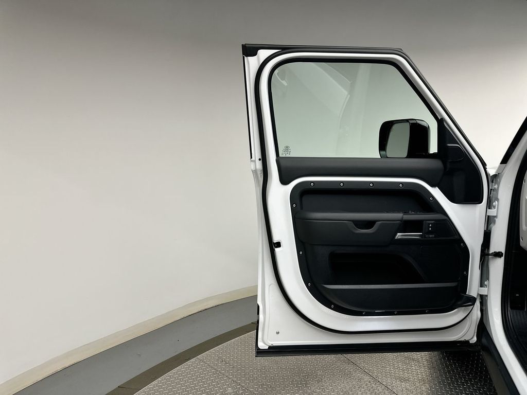 Thumbnail: 2026 Land Rover Defender - 10