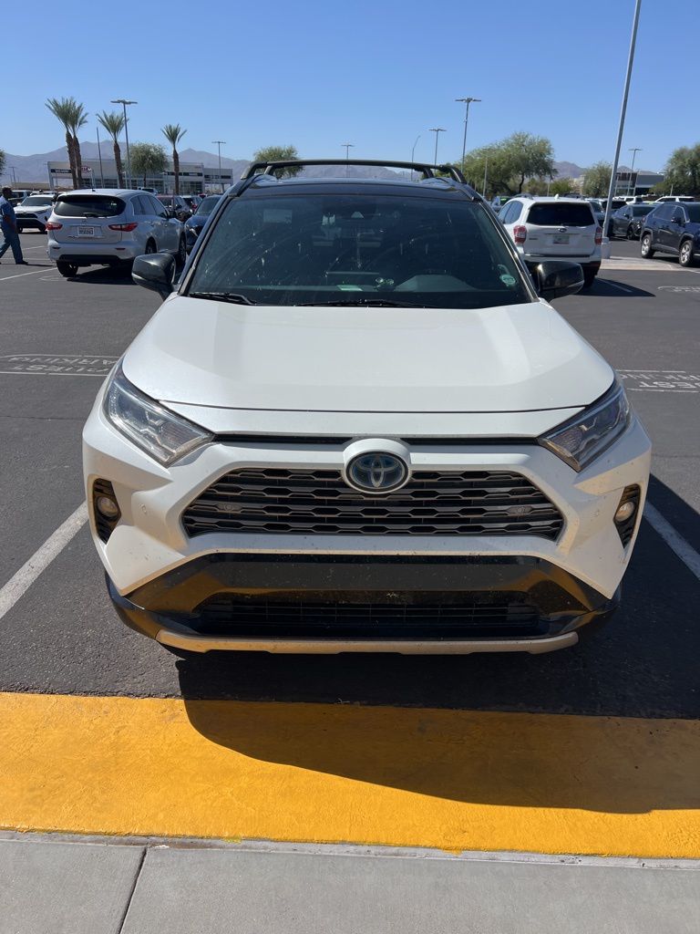 Thumbnail: 2020 Toyota RAV4 - 4