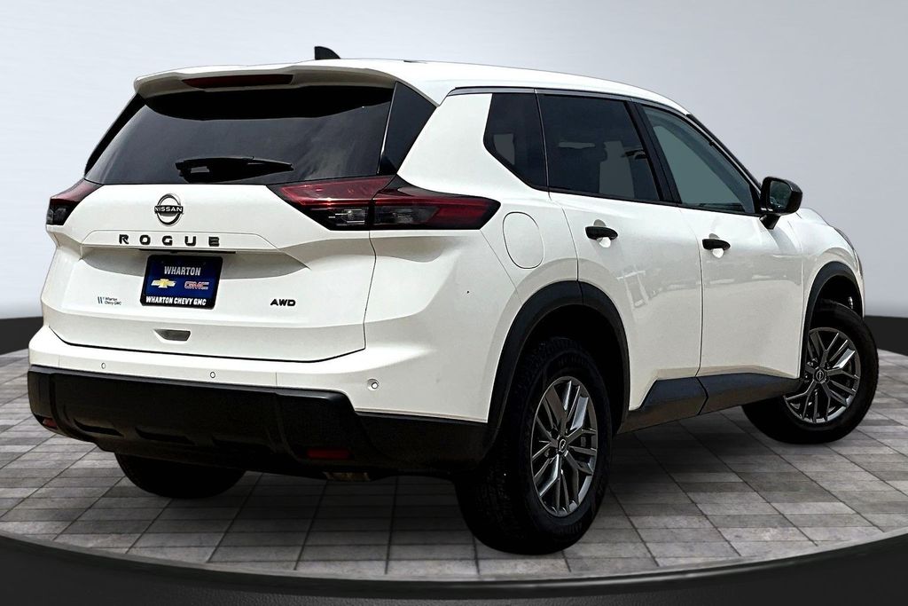 2024 Nissan Rogue S - 6