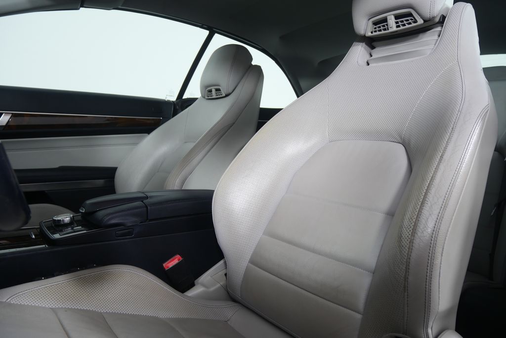 Thumbnail: 2014 Mercedes-Benz E-Class - 9