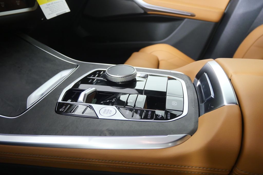 Thumbnail: 2026 BMW X5 - 23