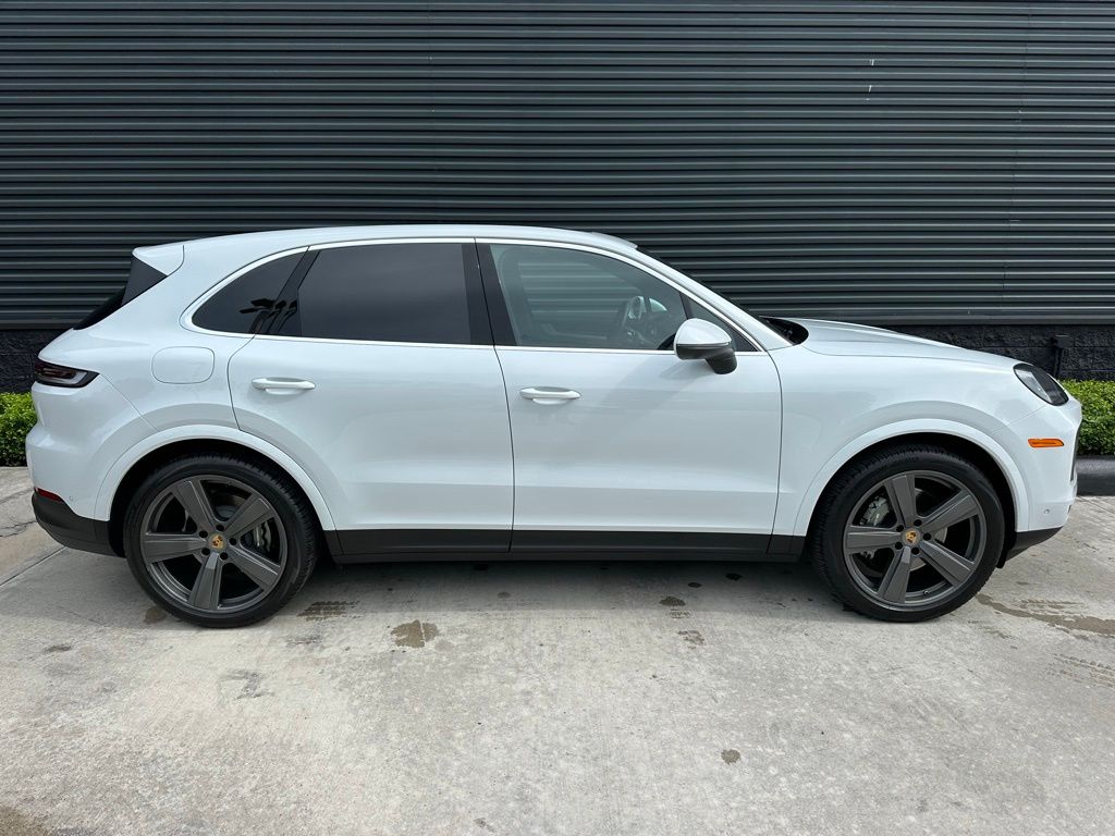 Thumbnail: 2024 Porsche Cayenne - 11